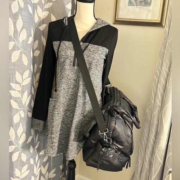 Steve Madden Weekender Bag - Picture 2 of 7